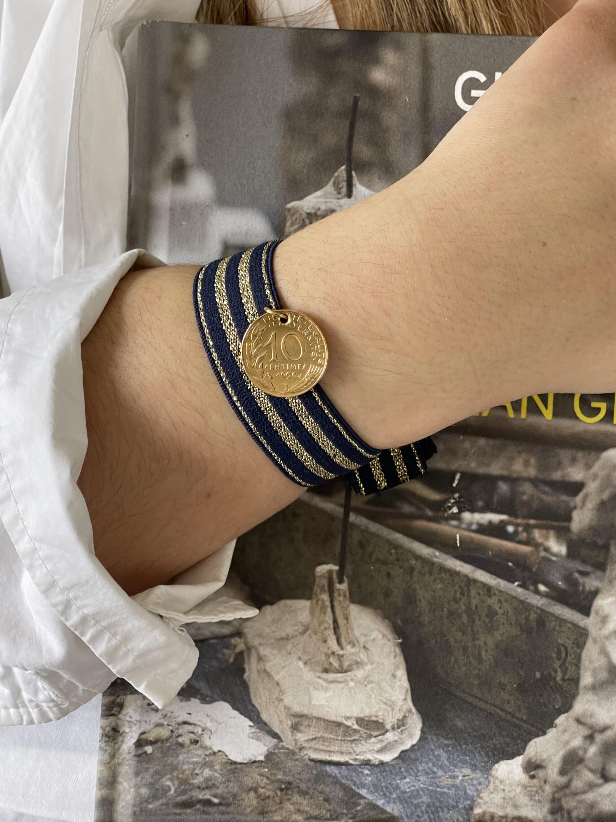 Bracelet manchette élastique