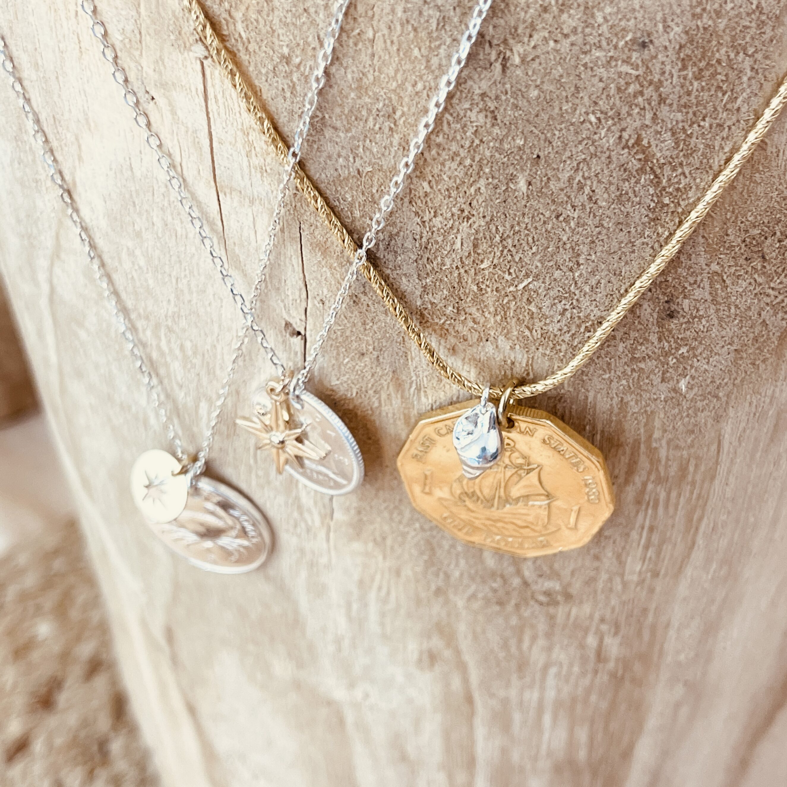 Collier Golden Hind – Image 3